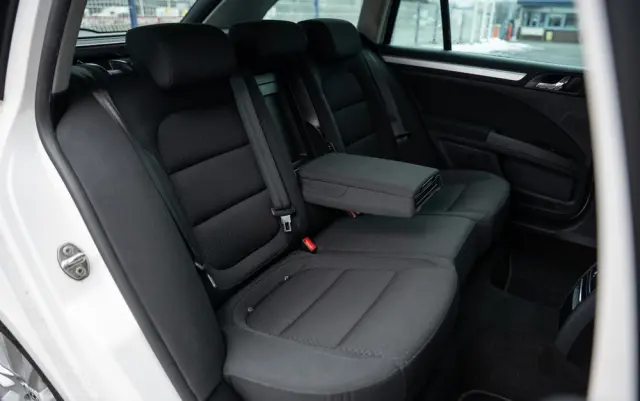 SKODA Superb 2.0 TDI DSG Active