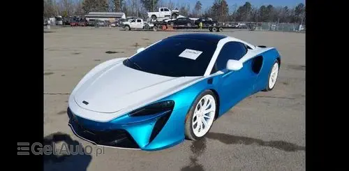MCLAREN Artura 