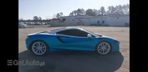 MCLAREN Artura 