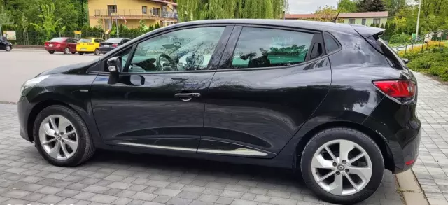 RENAULT Clio 1.2 16V Life