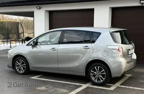 TOYOTA Verso 