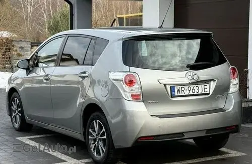 TOYOTA Verso 