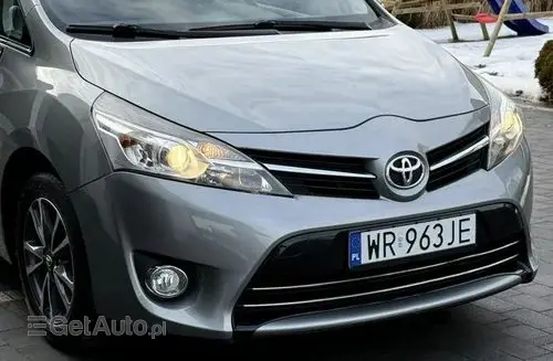 TOYOTA Verso 