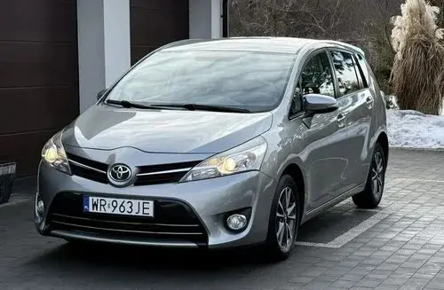 TOYOTA Verso 