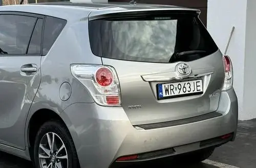 TOYOTA Verso 