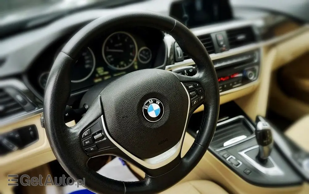 BMW Seria 3 320d xDrive