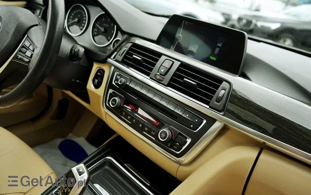 BMW Seria 3 320d xDrive