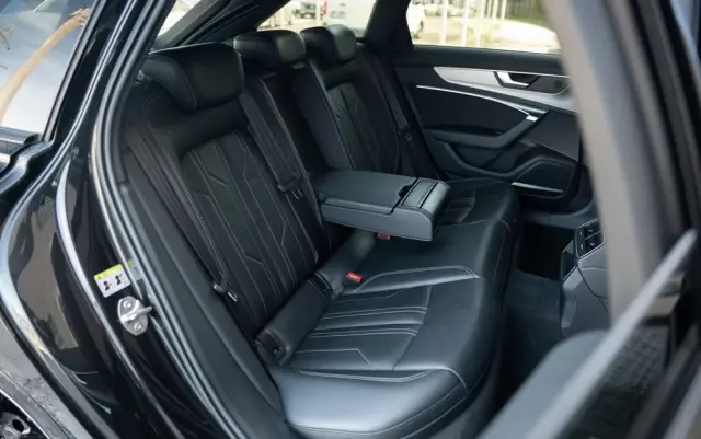 AUDI A6 Avant 40 TDI quattro S tronic