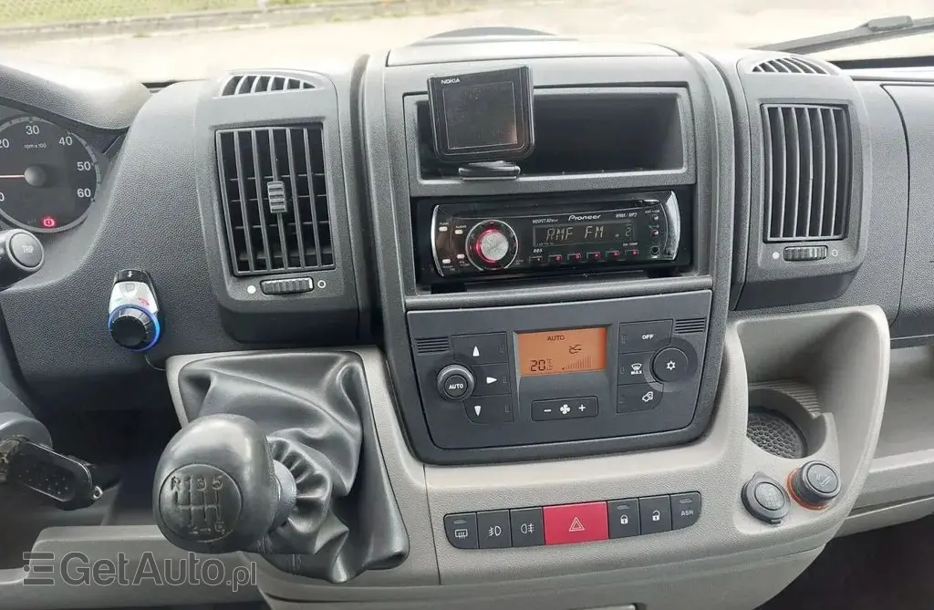 PEUGEOT Boxer 