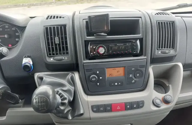PEUGEOT Boxer 