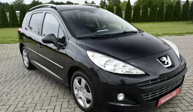 PEUGEOT 207 