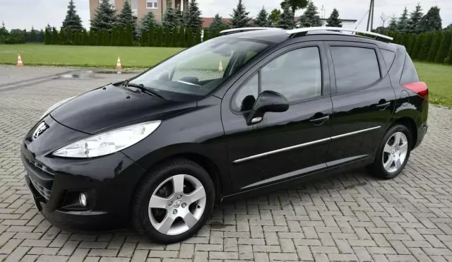 PEUGEOT 207 