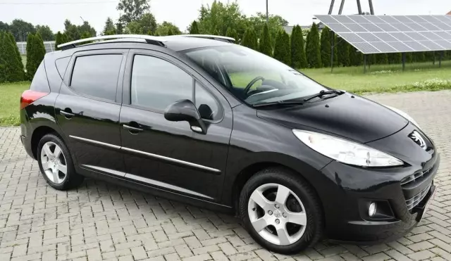 PEUGEOT 207 