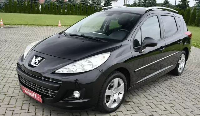 PEUGEOT 207 