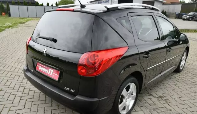 PEUGEOT 207 