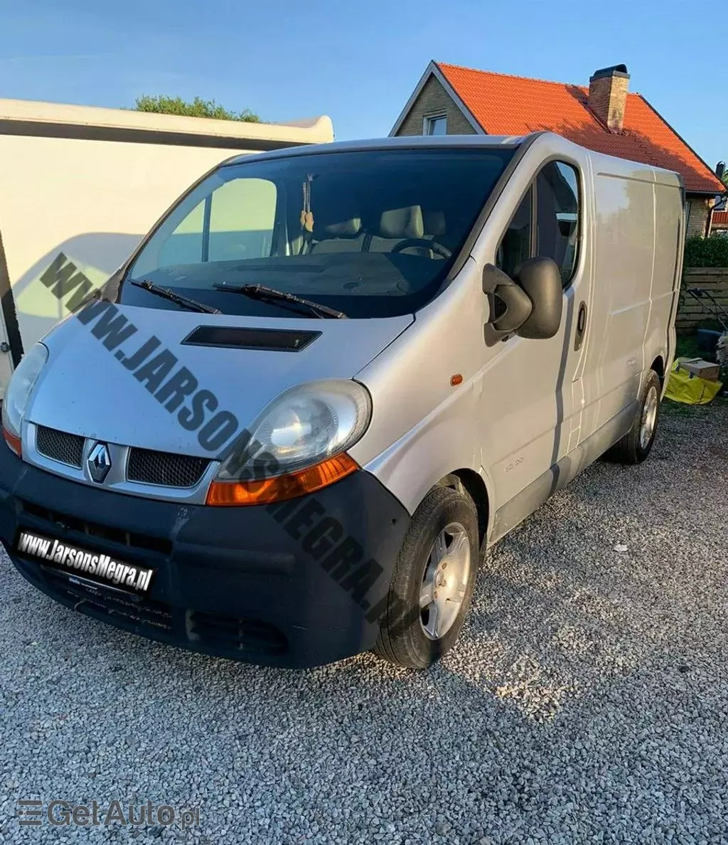 RENAULT Trafic 