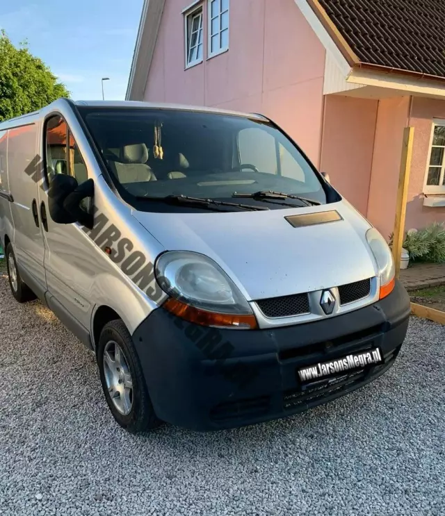 RENAULT Trafic 