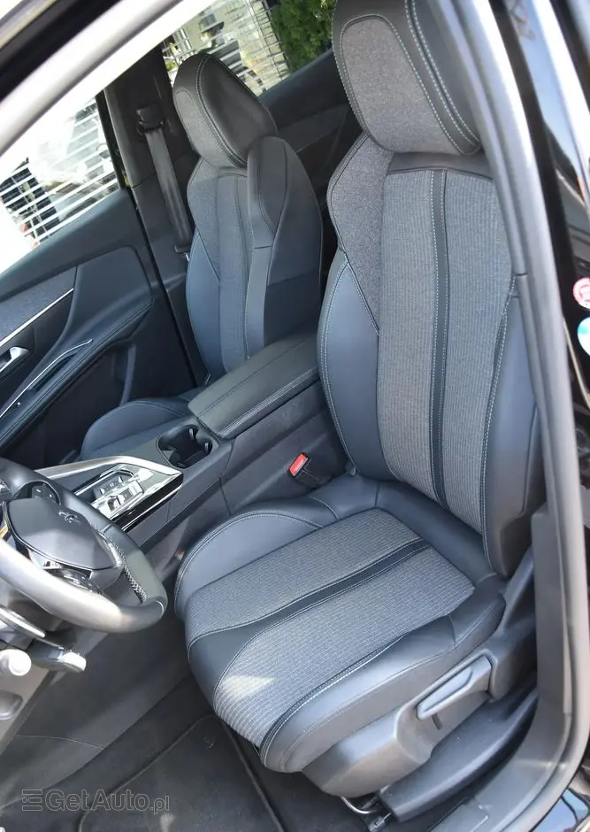 PEUGEOT 3008 BlueHDi 130 Stop & Start EAT8 Allure Pack