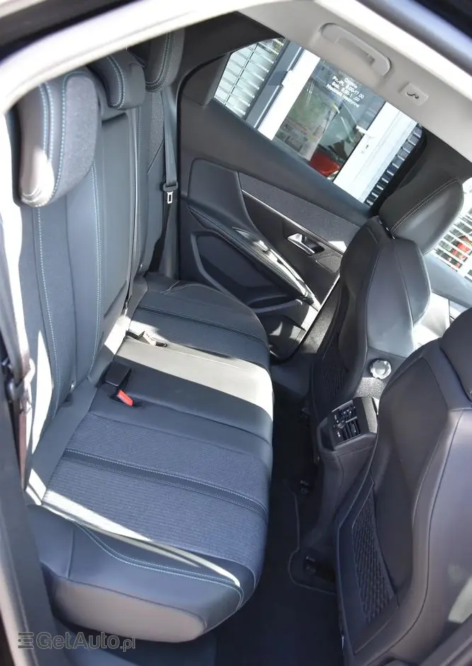 PEUGEOT 3008 BlueHDi 130 Stop & Start EAT8 Allure Pack