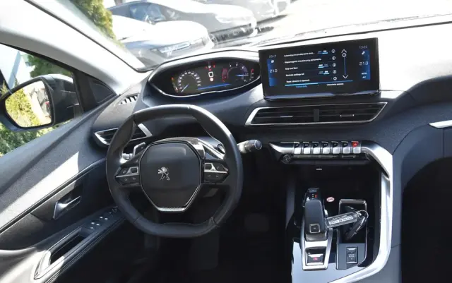 PEUGEOT 3008 BlueHDi 130 Stop & Start EAT8 Allure Pack