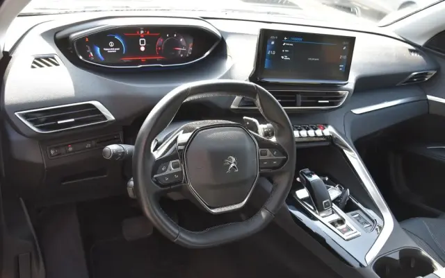 PEUGEOT 3008 BlueHDi 130 Stop & Start EAT8 Allure Pack