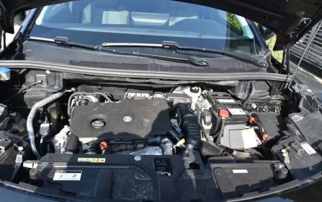 PEUGEOT 3008 BlueHDi 130 Stop & Start EAT8 Allure Pack