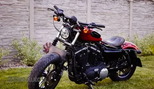 HARLEY-DAVIDSON Sportster 