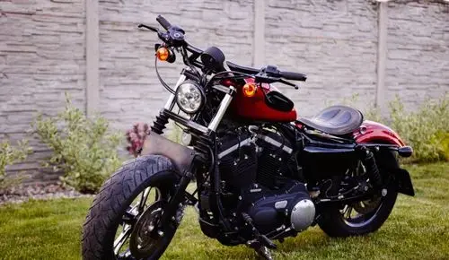 HARLEY-DAVIDSON Sportster 