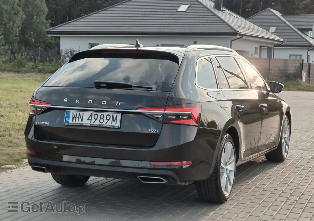 SKODA Superb 2.0 TSI 4x4 Style DSG