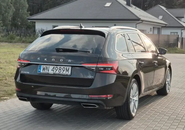 SKODA Superb 2.0 TSI 4x4 Style DSG