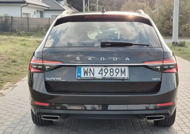 SKODA Superb 2.0 TSI 4x4 Style DSG