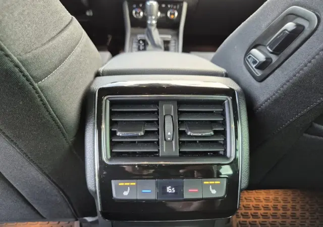 SKODA Superb 2.0 TSI 4x4 Style DSG