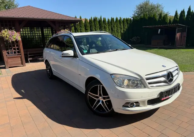 MERCEDES-BENZ Klasa C 180 Kompressor Automatik BlueEFFICIENCY Avantgarde