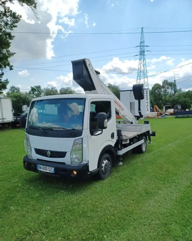 RENAULT Maxity 