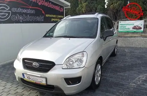 KIA Carens 