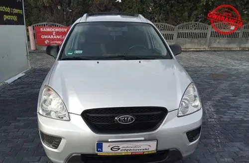 KIA Carens 
