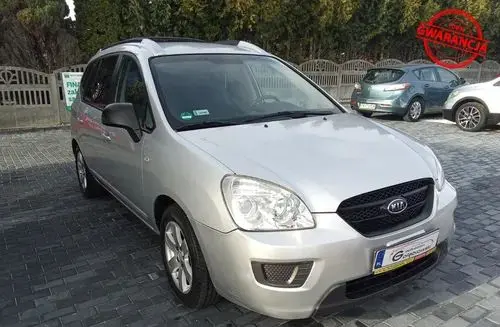 KIA Carens 