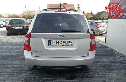 KIA Carens 