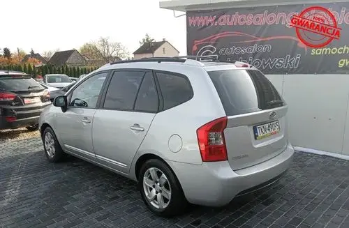 KIA Carens 