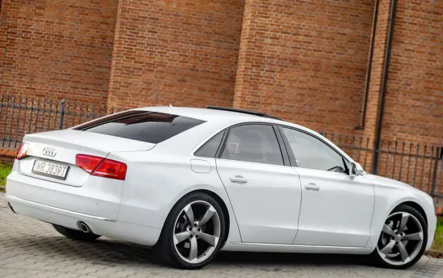 AUDI A8 3.0 TDI Quattro Progressive