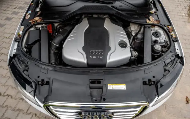 AUDI A8 3.0 TDI Quattro Progressive