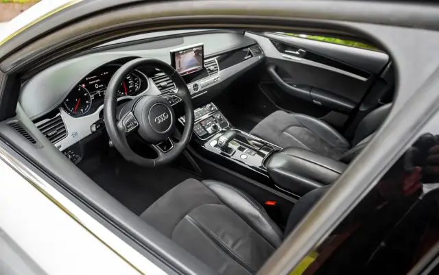 AUDI A8 3.0 TDI Quattro Progressive