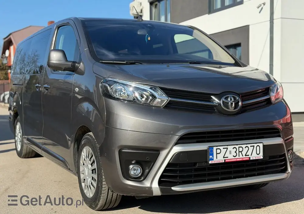 TOYOTA Proace Verso 