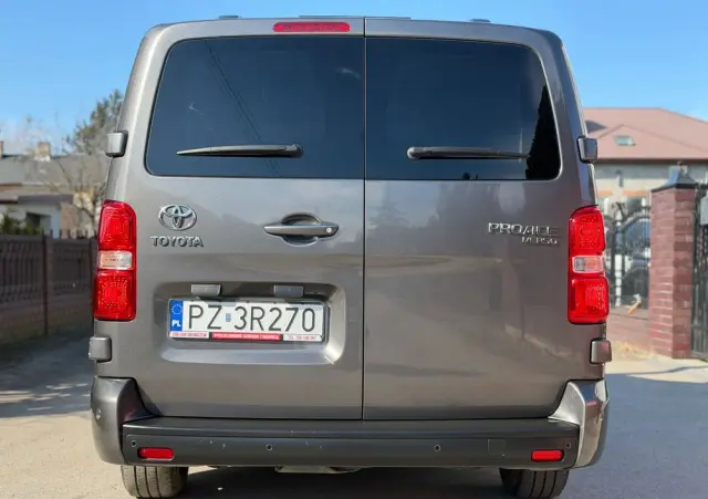 TOYOTA Proace Verso 