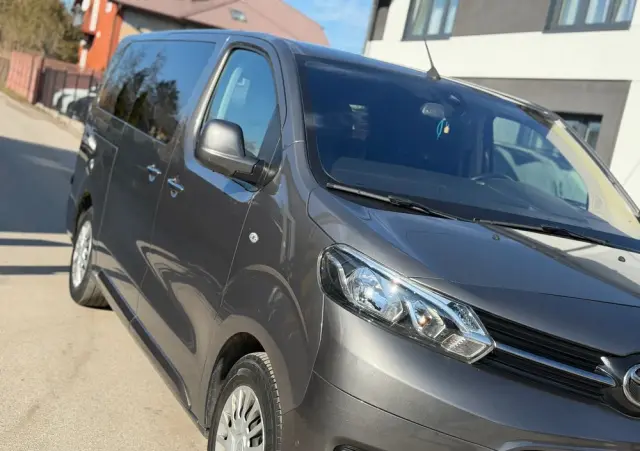TOYOTA Proace Verso 
