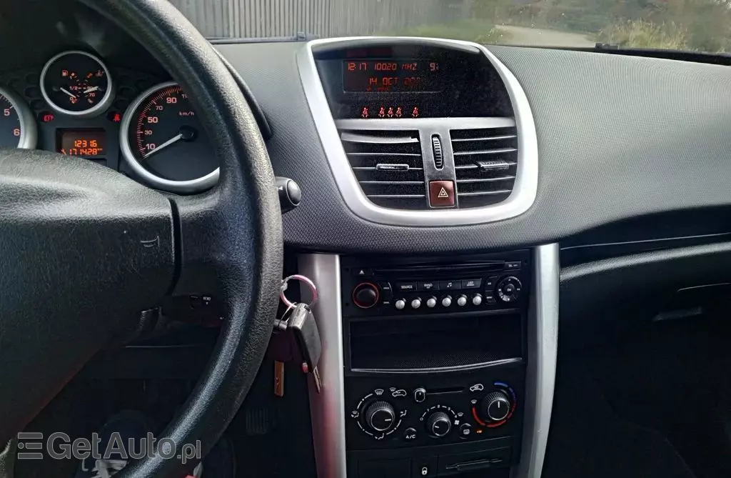PEUGEOT 207 1.4 VTi (95 KM)
