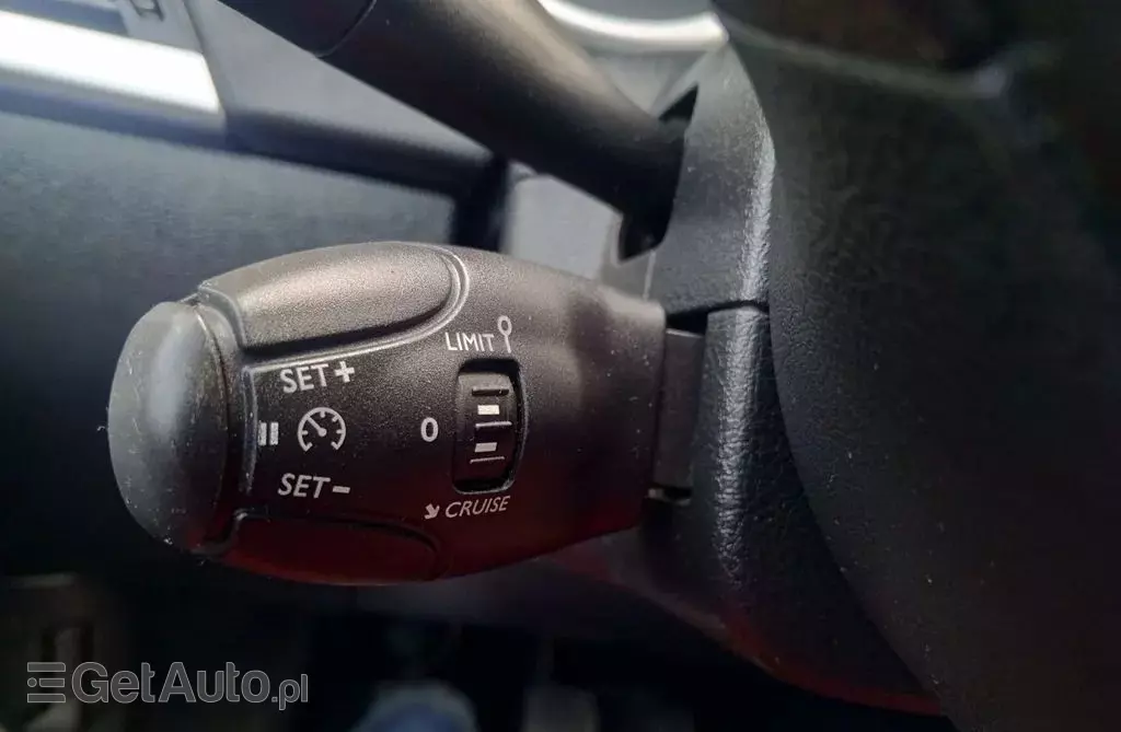 PEUGEOT 207 1.4 VTi (95 KM)