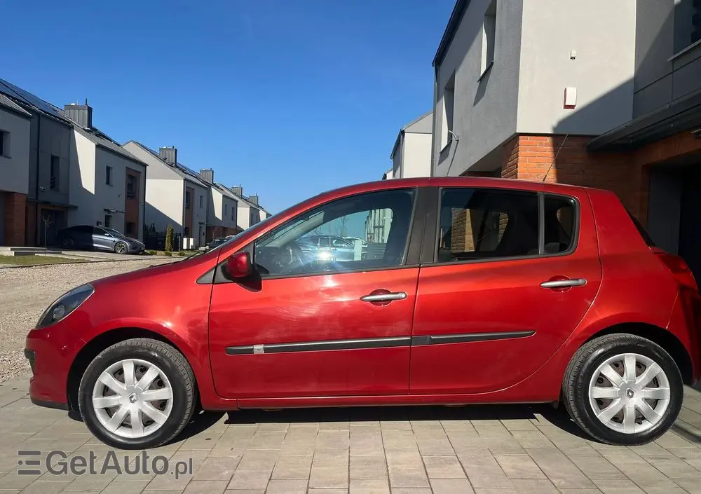 RENAULT Clio 1.2 16V 75 Expression