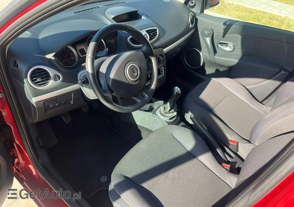 RENAULT Clio 1.2 16V 75 Expression