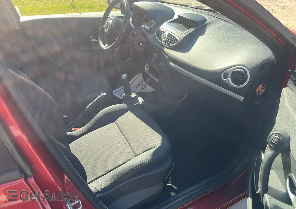 RENAULT Clio 1.2 16V 75 Expression